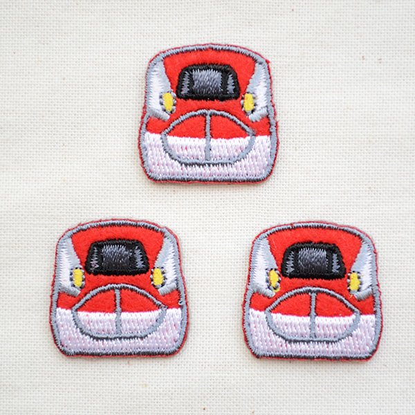 画像1: 新幹線 E6系 こまち ワッペン トレインミニワッペン 3枚入り シール・アイロン両用タイプ 入園準備 入学準備 目印 アップリケ 刺繍 男の子 鉄道 グッズ パイオニア PTR615 (1)