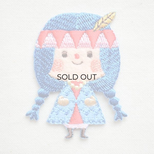 画像1: ワッペン リンリンエミリー インディアン女の子(ブルー) (1)