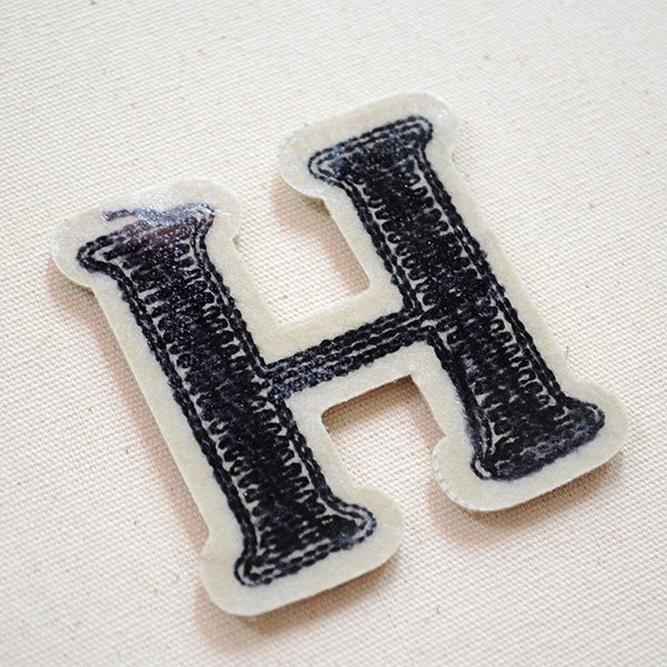 画像3: アルファベットワッペン H 刺繍 シール アイロン イニシャル 入園 入学ー) (3)