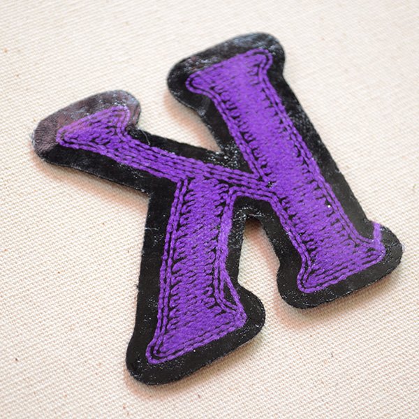 画像3: アルファベットワッペン K 刺繍 シール アイロン イニシャル 入園 入学 (3)