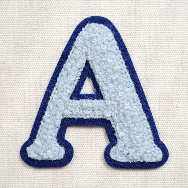 画像1: アルファベットワッペン A 刺繍 シール アイロン イニシャル 入園 入学 (1)