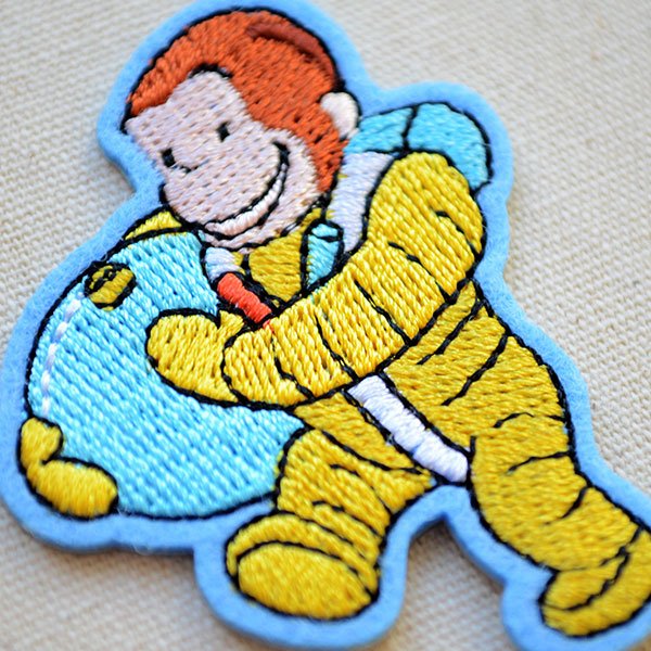 画像2: ワッペン おさるのジョージ アストロノーツ S アイロン シール おしゃれ 大人 (2)