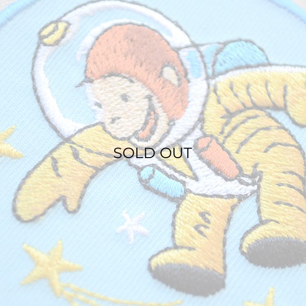 画像2: ワッペン おさるのジョージ アストロノーツ アイロン シール おしゃれ 大人 (2)