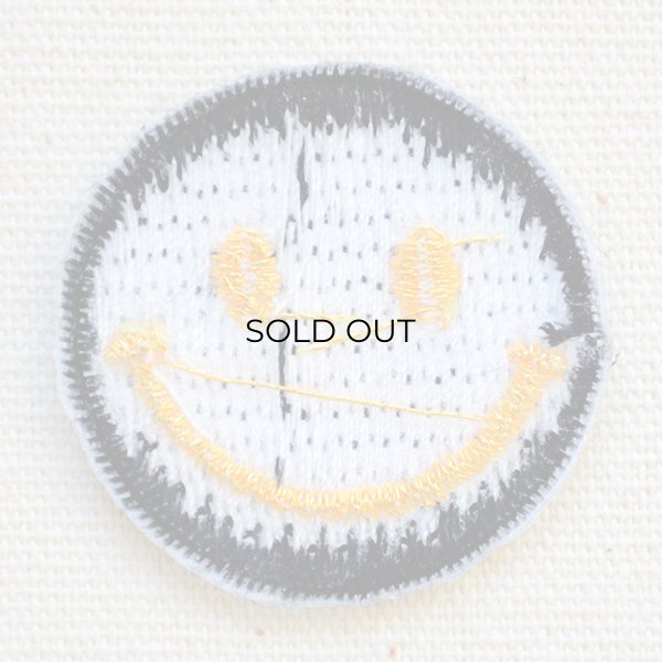 画像2: ミニワッペン スマイルマーク/スマイリーフェイス(ブラック/ゴールド) (2)