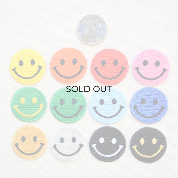 画像3: ミニワッペン スマイルマーク/スマイリーフェイス(ブラック/ゴールド) (3)