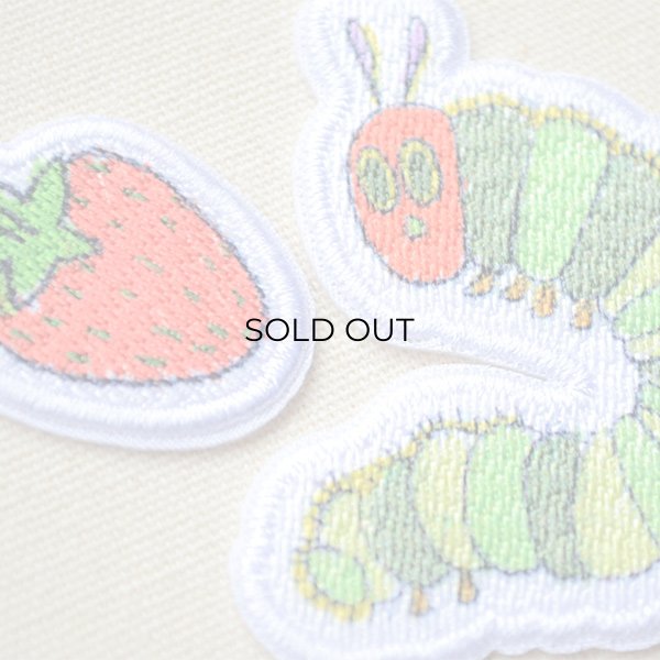 画像2: はらぺこあおむし ワッペン 2個セット（いちご・あおむし）アイロン接着 エリック・カール アップリケ 通園 通学 グッズ (2)