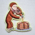 画像1: ワッペン おさるのジョージ パンケーキ S アイロン シール おしゃれ 大人 U01Y2564 (1)