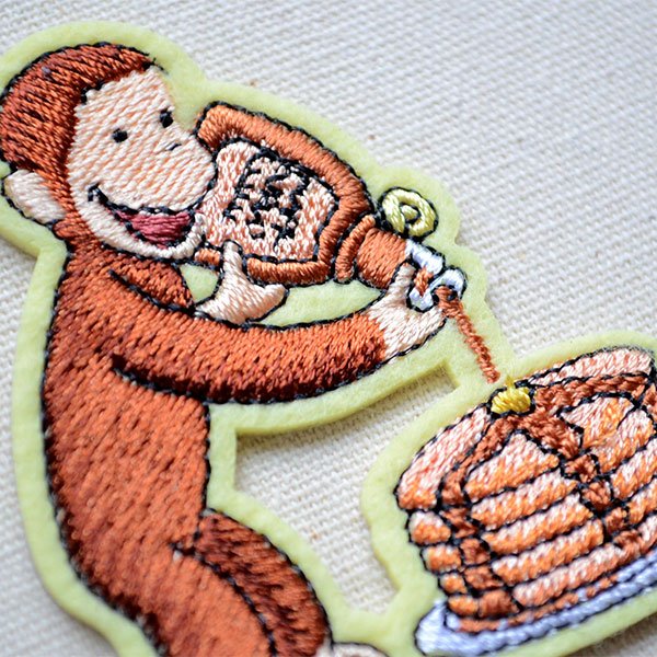 画像2: ワッペン おさるのジョージ パンケーキ S アイロン シール おしゃれ 大人 U01Y2564 (2)