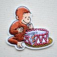 画像1: ワッペン おさるのジョージ ホールケーキ S アイロン シール おしゃれ 大人 U01Y2566 (1)