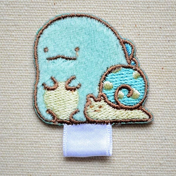 画像1: 名札つけワッペン すみっコぐらし とかげwithにせつむり (1)