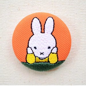 画像1: 刺繍ブローチ ミッフィー(ほおづえ) Dick Bruna/ディック ブルーナ