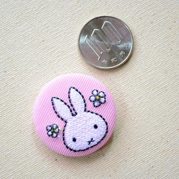 画像2: 刺繍ブローチ ミッフィー(お花) Dick Bruna/ディック ブルーナ (2)
