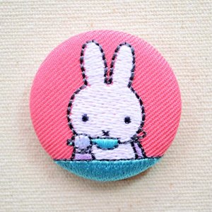 画像1: 刺繍ブローチ ミッフィー(スプーン) Dick Bruna/ディック ブルーナ