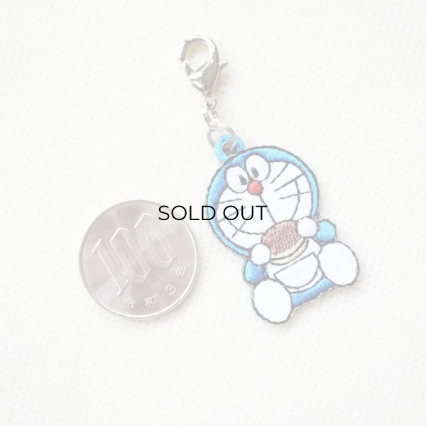 画像2: ミニチャーム ドラえもん(どら焼き) (2)