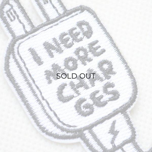 画像2: ワッペン I NEED MORE CHARGES コンセント (2)