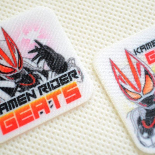 画像2: ワッペン 仮面ライダーギーツ 2枚組 アイロン シール ブランド おしゃれ 大人 (2)