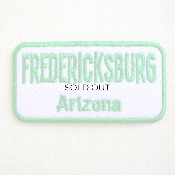画像1: USAアドバタイジングワッペン FREDERICKSBURG グリーン＆ホワイト (1)