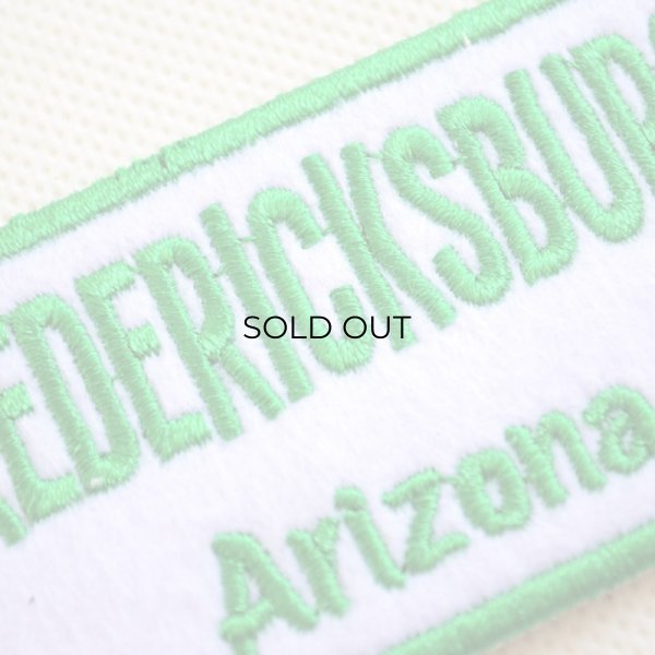 画像2: USAアドバタイジングワッペン FREDERICKSBURG グリーン＆ホワイト (2)