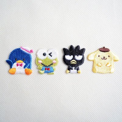 ワッペン ハローキティ おすわり HELLO KITTY サンリオ ミニ