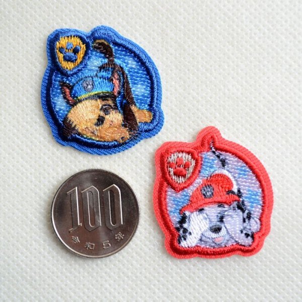 画像2: ワッペン パウパトロール チェイス & マーシャル かくれんぼ ミニ アイロン シール おしゃれ 大人 (2)