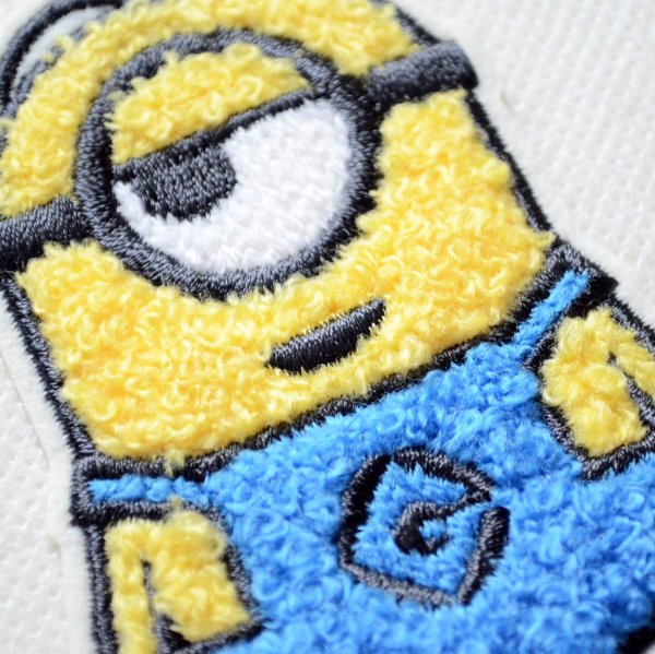 画像2: ワッペン ミニオンズ スチュアート ミニオン 怪盗グルー ユニバーサルスタジオ サガラ アイロン シール おしゃれ 大人 (2)