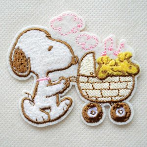 画像1: ワッペン スヌーピー ピーナッツ パステル お散歩 アイロン シール