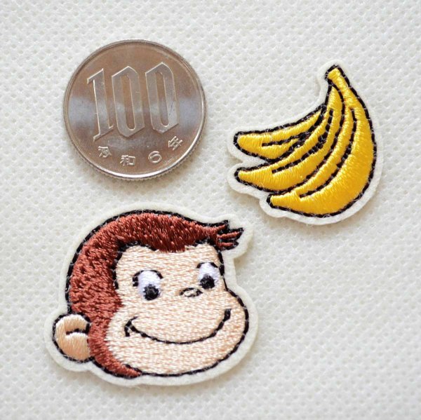 画像4: ワッペン おさるのジョージ フェイス & バナナ CGTV アイロン シール おしゃれ 大人 (4)