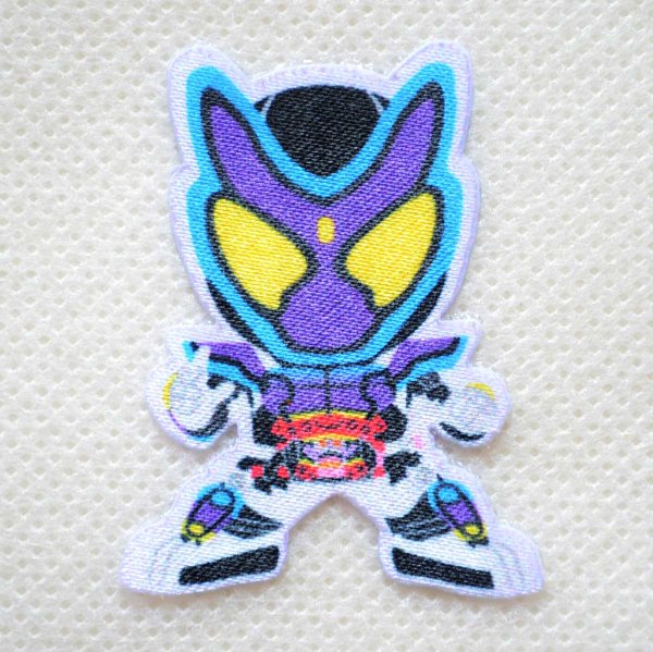 画像1: ワッペン 仮面ライダー ガヴ アイロン シール ブランド おしゃれ 大人 (1)