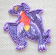 画像1: ポケモン ポケットモンスター ガブリアス ワッペン アイロン シール 刺繍 キャラクターグッズ 入園準備 入学準備 (1)