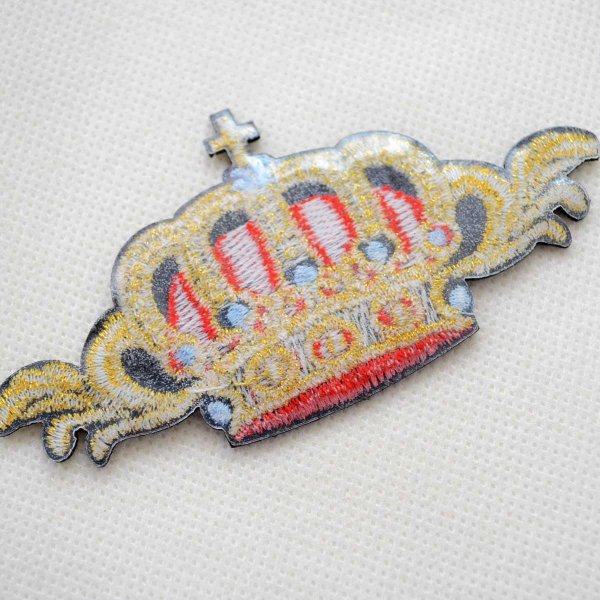 画像3: 高級感 クラウン 刺繍 ワッペン おしゃれファッションアクセント アイロン接着OK 大きめ (3)