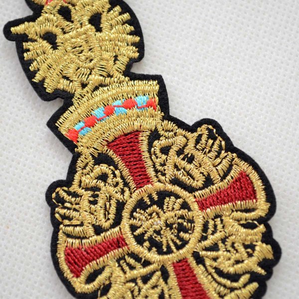 画像2: ゴールド刺繍 クラシカル エンブレム ワッペン 王冠・紋章風デザイン アイロン接着OK 大きめ (2)