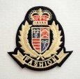 画像1: 王冠エンブレム ワッペン FASHION 紋章風 アイロン接着タイプ デザイン (1)