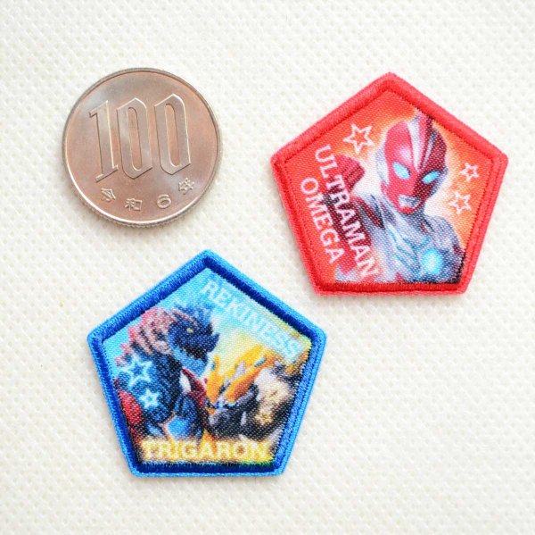 画像4: ウルトラマンオメガ レキネス ワッペン 2枚セット 刺繍 アイロン・シール両用 キャラクター グッズ (4)