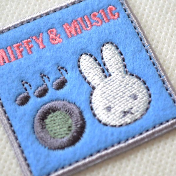 画像2: ミッフィー ワッペン セット 刺繍 シール＆アイロン 2WAY MIFFY & MUSIC キャラクター ブルー 四角 (2)