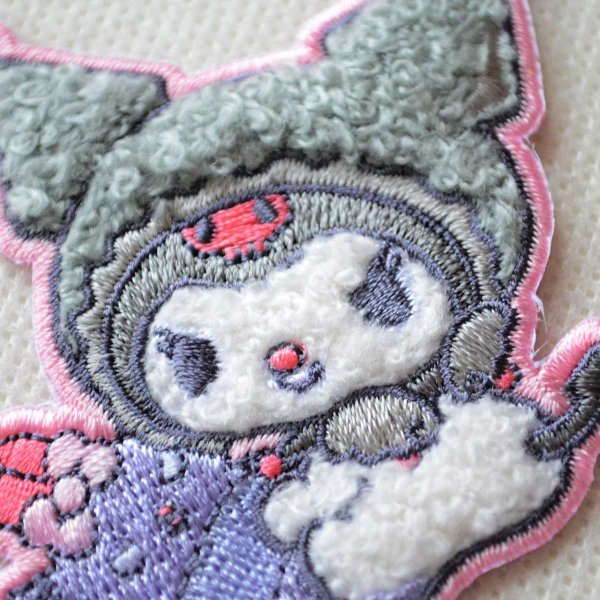 画像2: クロミ 2WAYワッペン（マイメロディ＆クロミ アニバーサリー）サガラ刺繍 シール・アイロン両用 サンリオ グッズ (2)