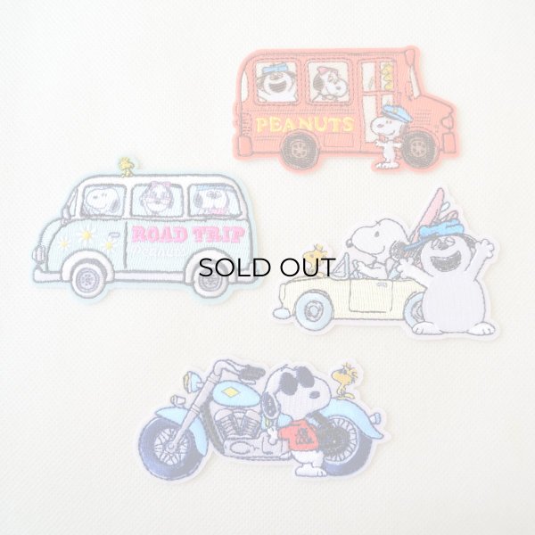 画像5: スヌーピー ワッペン 刺繍 2WAY（シール・アイロン両用） ピーナッツ バイク オートバイ ウッドストック キャラクター アップリケ グッズ (5)