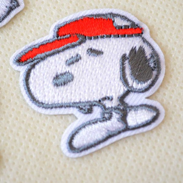 画像5: スヌーピー ワッペン 刺繍 シール・アイロン両用 2WAYワッペン（PEANUTS）3個入り アップリケ 入園 入学 準備 手作り ハンドメイド キャラクター (5)