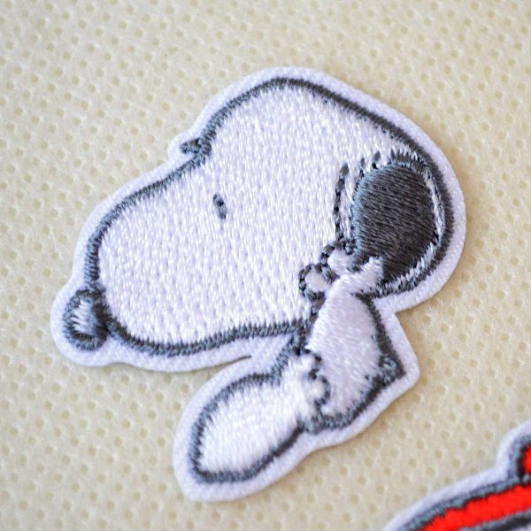 画像3: スヌーピー ワッペン 刺繍 シール・アイロン両用 2WAYワッペン（PEANUTS）3個入り アップリケ 入園 入学 準備 手作り ハンドメイド キャラクター (3)