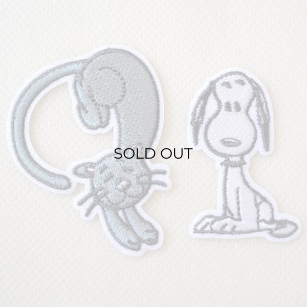 画像1: スヌーピー ワッペン ファーロン 刺繍 シール・アイロン両用 2WAYワッペン（PEANUTS）2個入り キャラクター アップリケ 入園 入学 準備 手作り (1)