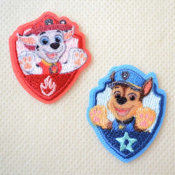 画像1: パウパトロール ワッペン アイロン シール 両用 キャラクター アップリケ 2WAY バンザイ パウパト グッズ チェイス マーシャル 入園 入学 刺繍け (1)