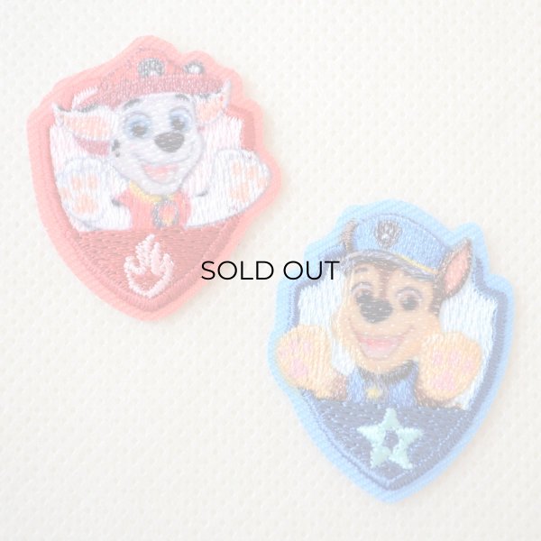 画像1: パウパトロール ワッペン アイロン シール 両用 キャラクター アップリケ 2WAY バンザイ パウパト グッズ チェイス マーシャル 入園 入学 刺繍け (1)