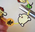 画像3: ポムポムプリン ラインワッペン サンリオ キャラクター アップリケ 襟 デコ 縁取り シール アイロン 両用 2WAY 入園 入学 女の子 男の子 グッズ ぷりん 3cm (3)