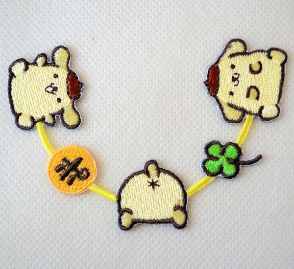 画像1: ポムポムプリン ラインワッペン サンリオ キャラクター アップリケ 襟 デコ 縁取り シール アイロン 両用 2WAY 入園 入学 女の子 男の子 グッズ ぷりん 3cm (1)