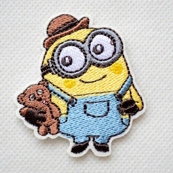 画像1: ミニオンズ ボブ ティム ワッペン U01Y2904 シール アイロン 両用 2WAY キャラクター 全身 刺繍 アップリケ 入園 入学 (1)