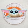画像1: スターウォーズ マンダロリアン グローグー 2WAYワッペン 大 刺繍 アップリケ ディズニー アイロン シール 両用 キャラクター グッズ (1)