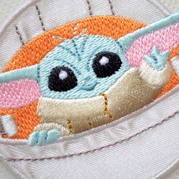 画像2: スターウォーズ マンダロリアン グローグー 2WAYワッペン 大 刺繍 アップリケ ディズニー アイロン シール 両用 キャラクター グッズ (2)
