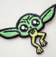 画像3: スターウォーズ マンダロリアン グローグー ワッペン 2個セット ミニ シール アイロン 両用 刺繍 キャラクター アップリケ ディズニー (3)