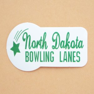 画像1: アドバタイジングステッカー(S) North Dakota Bowling グリーン シール アメリカン 防水仕様