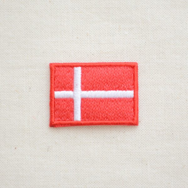 ミニワッペン デンマーク国旗 ダンネブロ(SSサイズ) Denmark Flag WN0007DK-SS
