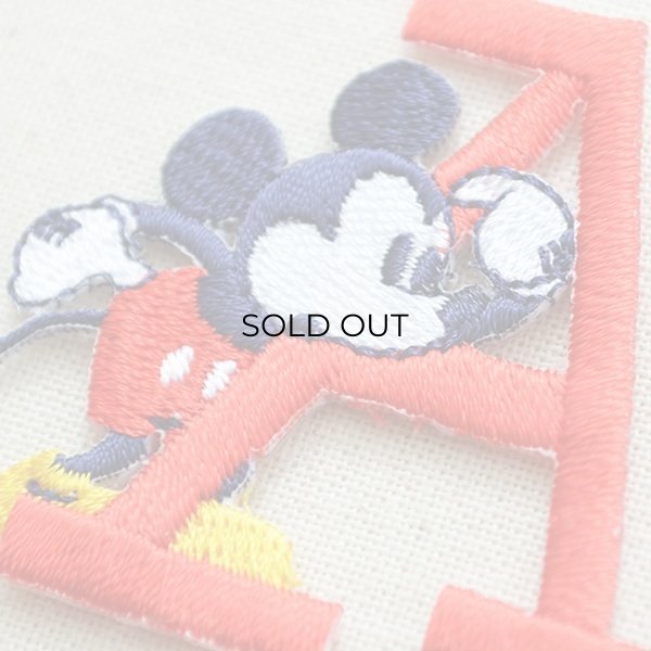 画像2: ワッペン ディズニー ミッキーマウス アルファベット(A/レッド) (2)